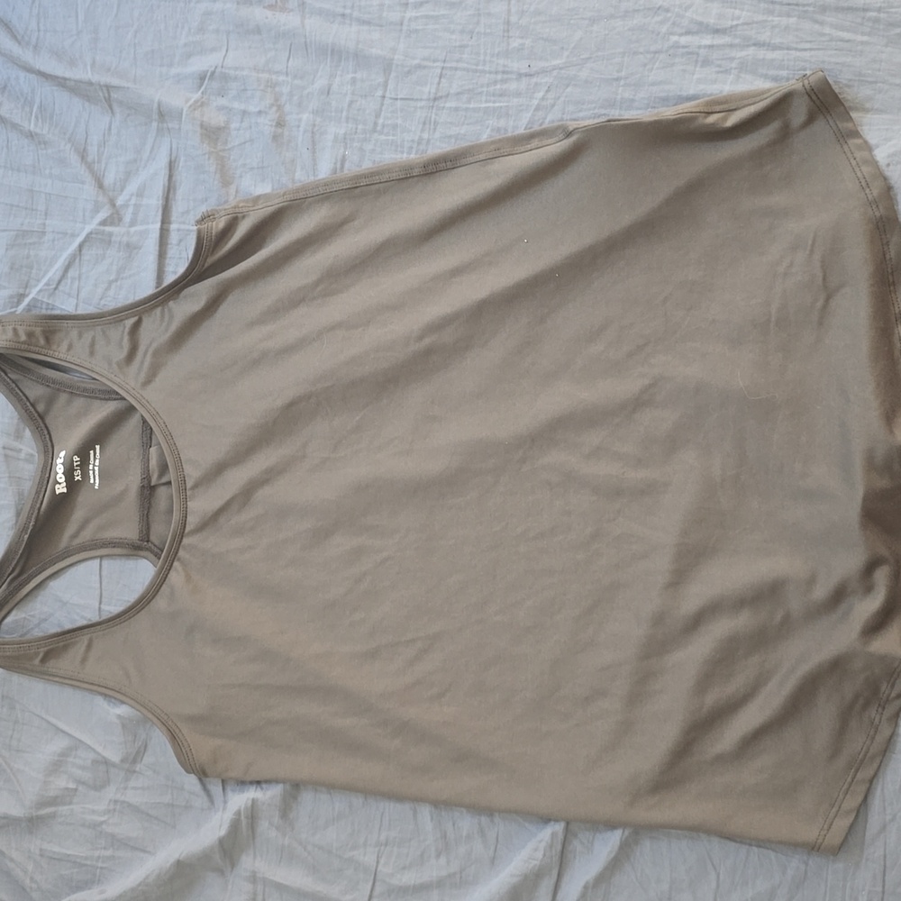 Bundle: PJ Salvage Beige Skull Print Crewneck Top Sz S & Roots Green Tank Top XS - Picture 5 of 7